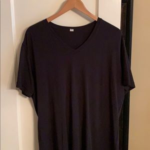 Lululemom Black workout t shirt